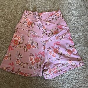 Real Me Shortie Hi-Rise 3” Inseam in pink floral